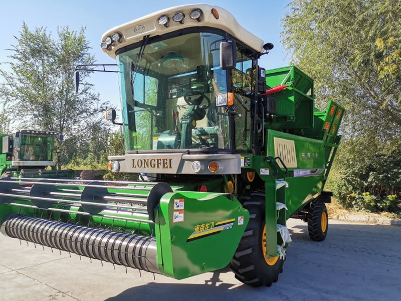 Peanut harvester